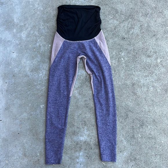 Beyond the Bump Beyond Yoga Maternity Leggings M - Picture 2 of 5